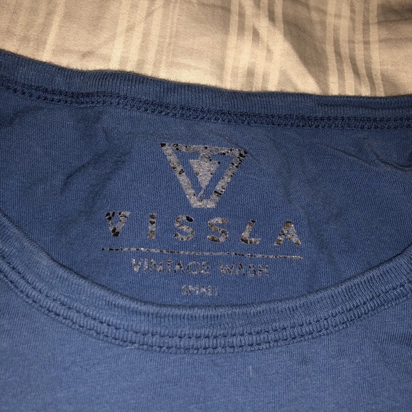 VISSLA tshirt - Picture 2 of 4